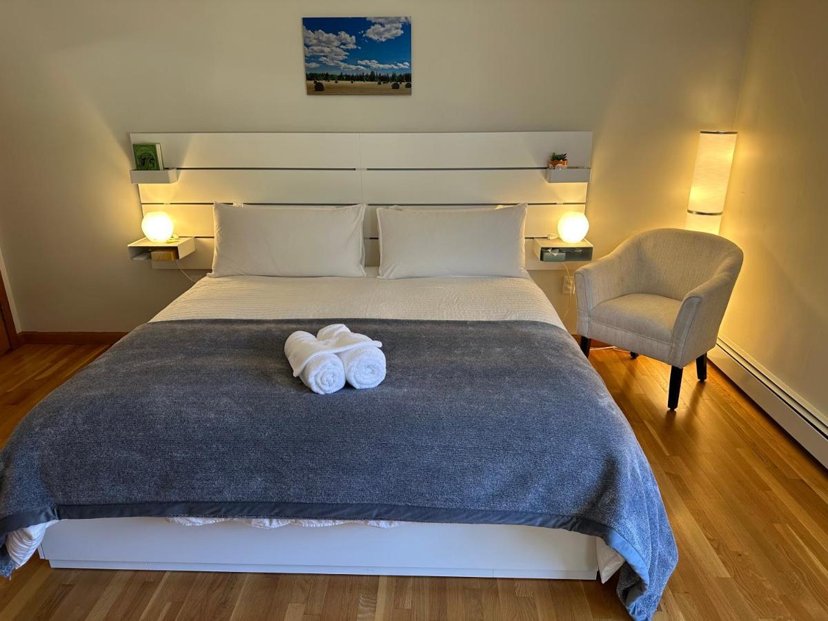 Room In Single Family House - Suburban Neighborhood In Boston Pokoj fotografie